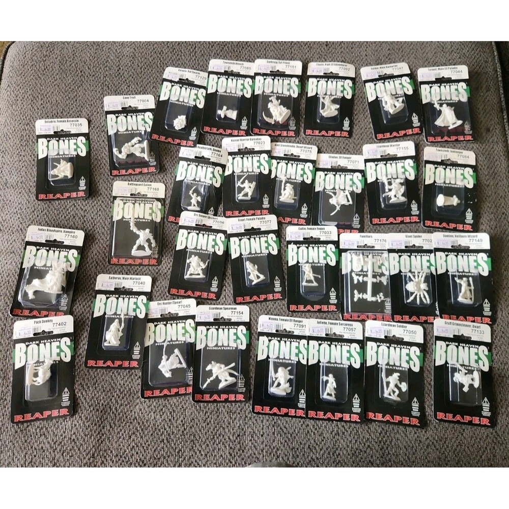 New Reaper Dark Heaven Bones Miniatures Lot of 30 Sealed D&D RPG Fantasy Figures